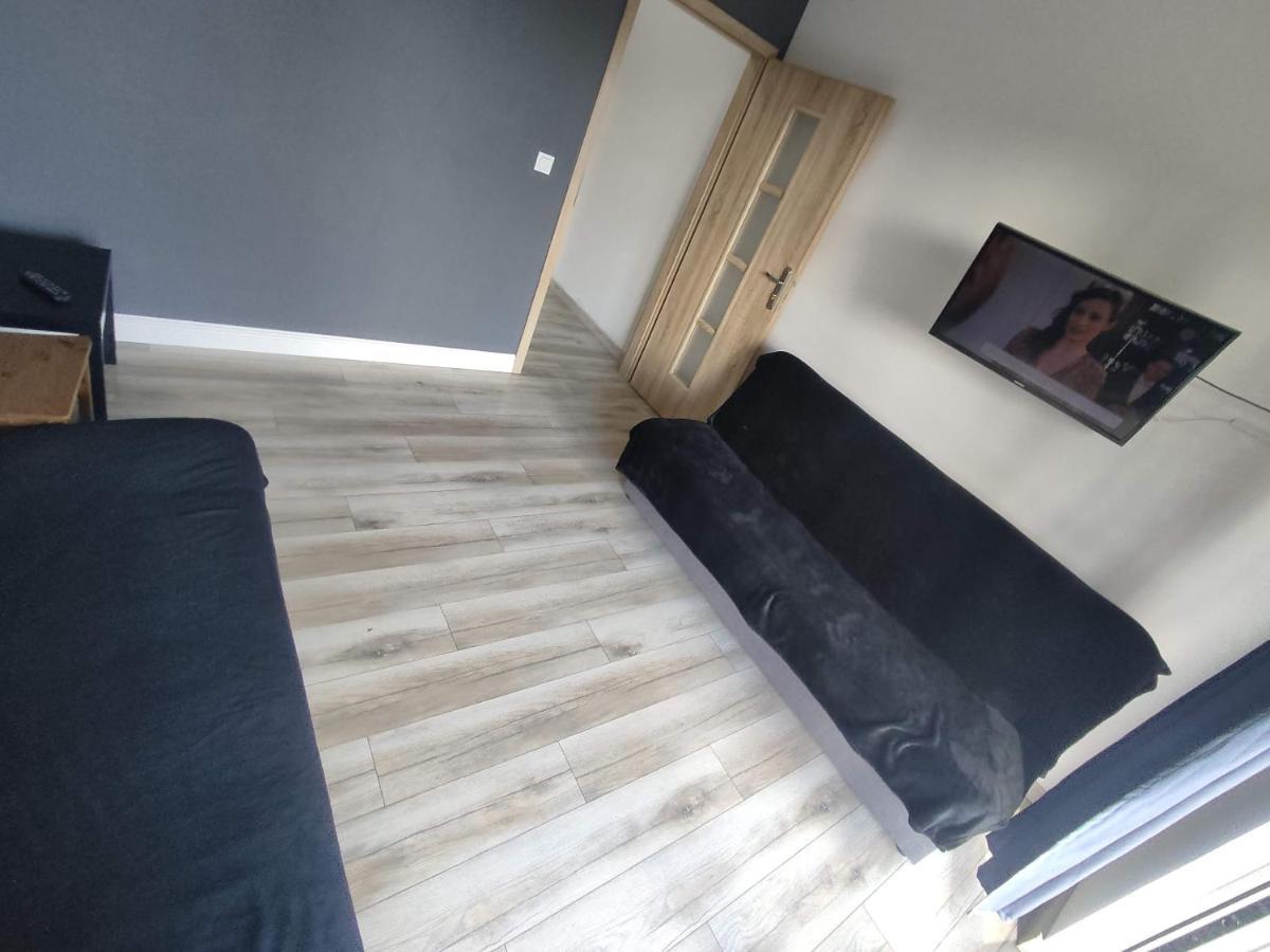 1110 Smialego 39 - Tanie Pokoje W Apartamencie - Samodzielne Zameldowanie - Self Check In Poznan Exterior foto